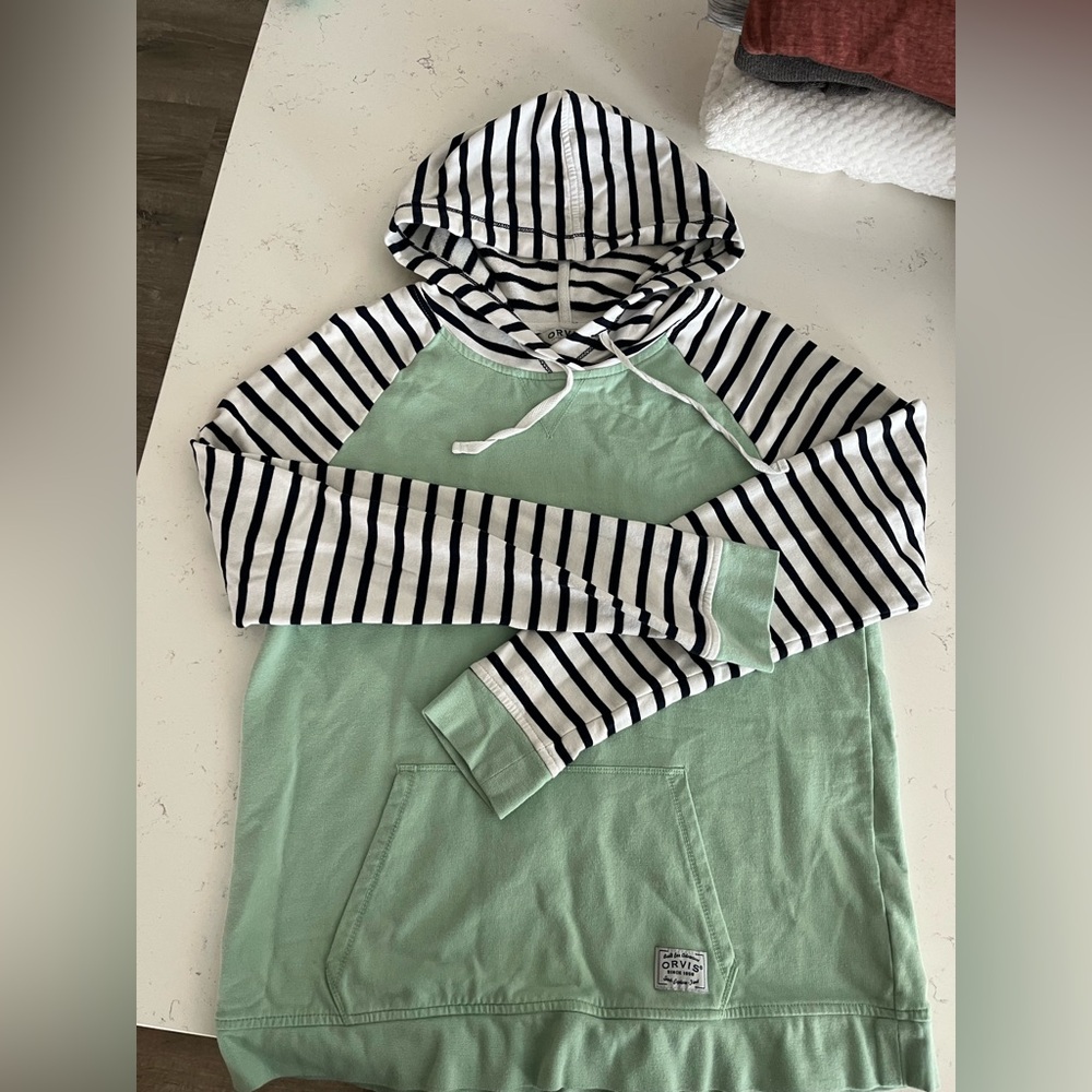 Orvis sweatshirt, EUC, size Small